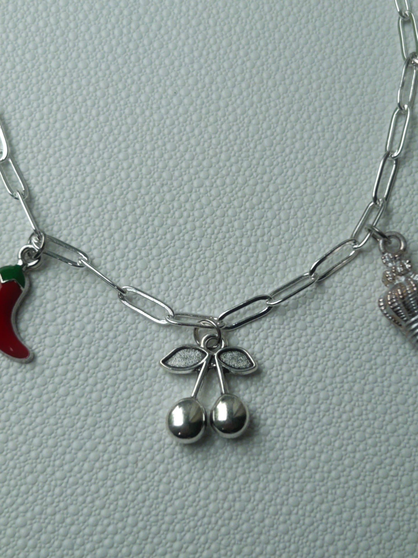 the scarlet necklace