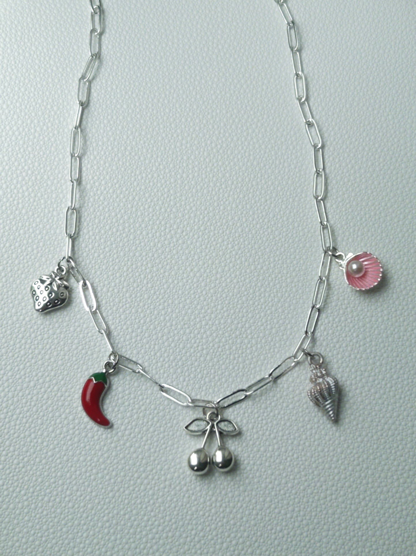 the scarlet necklace