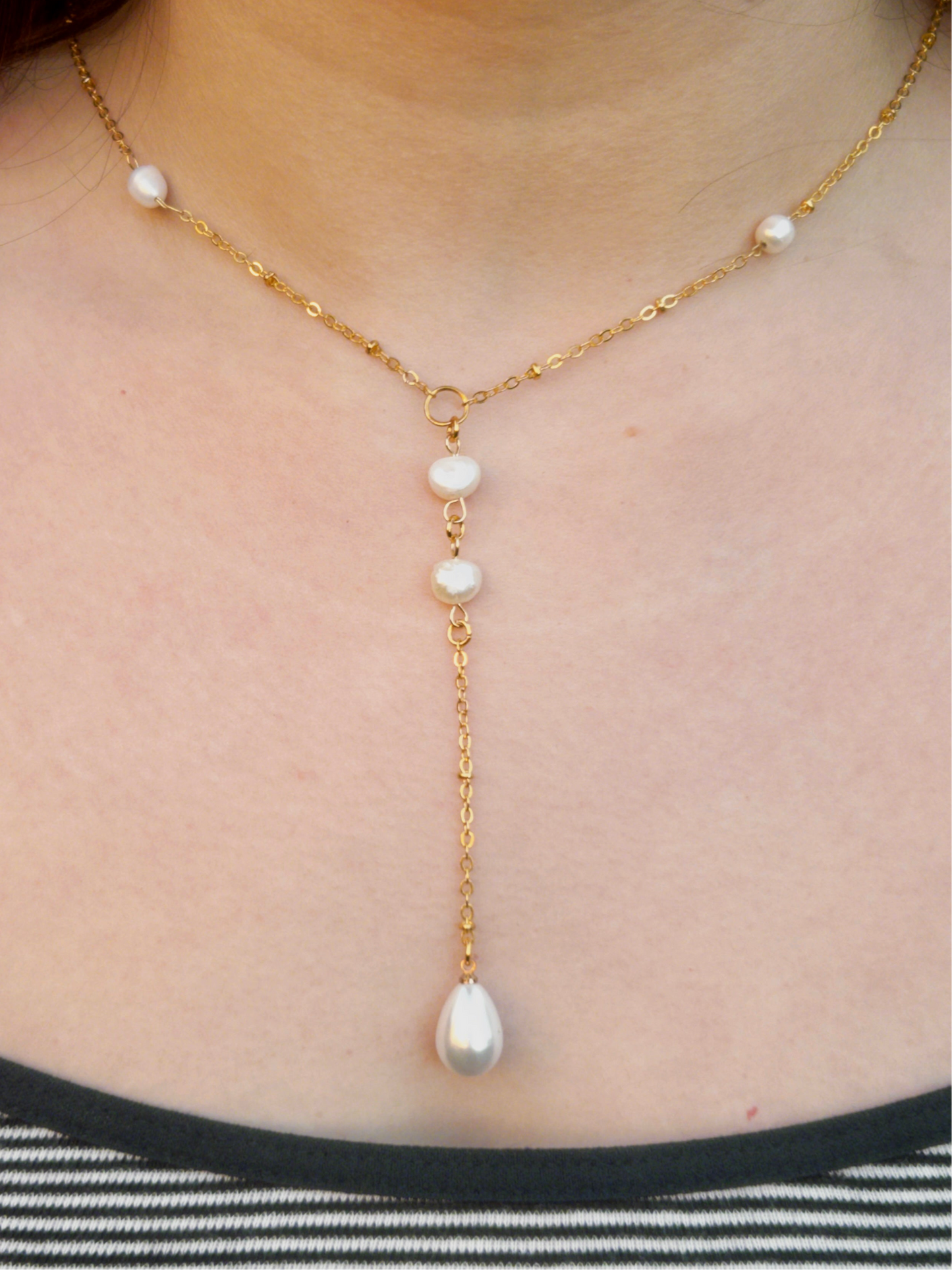 Pearl fall necklace - Gold